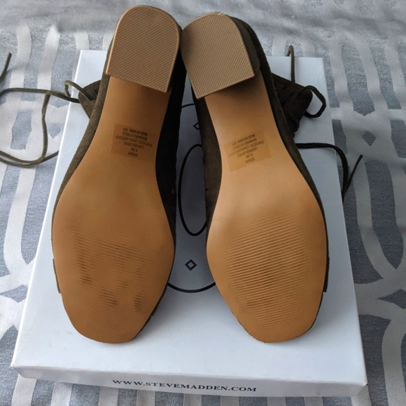 Steve Madden Olive Suede Ankle Boots - Picture 8 of 8